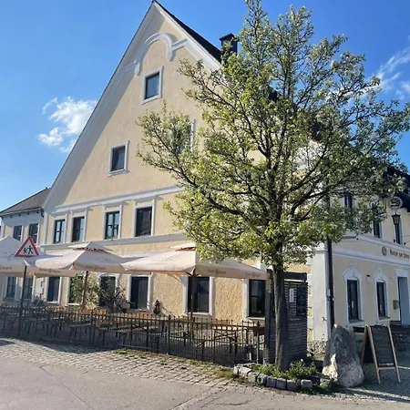 Zum Loewen Hotel Hofstetten (Landsberg, Bavaria)